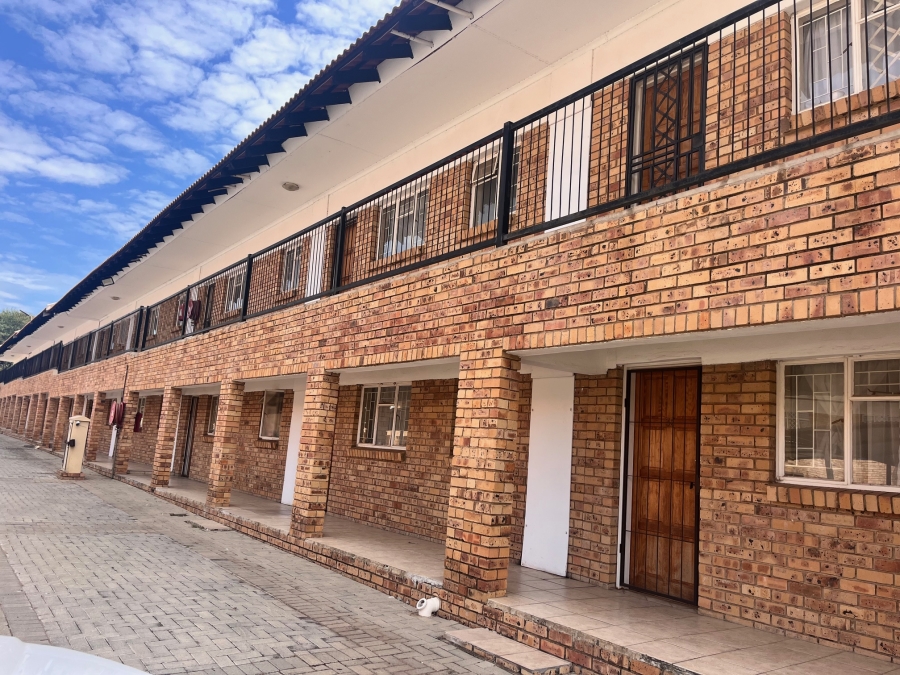 1 Bedroom Property for Sale in Oudorp North West